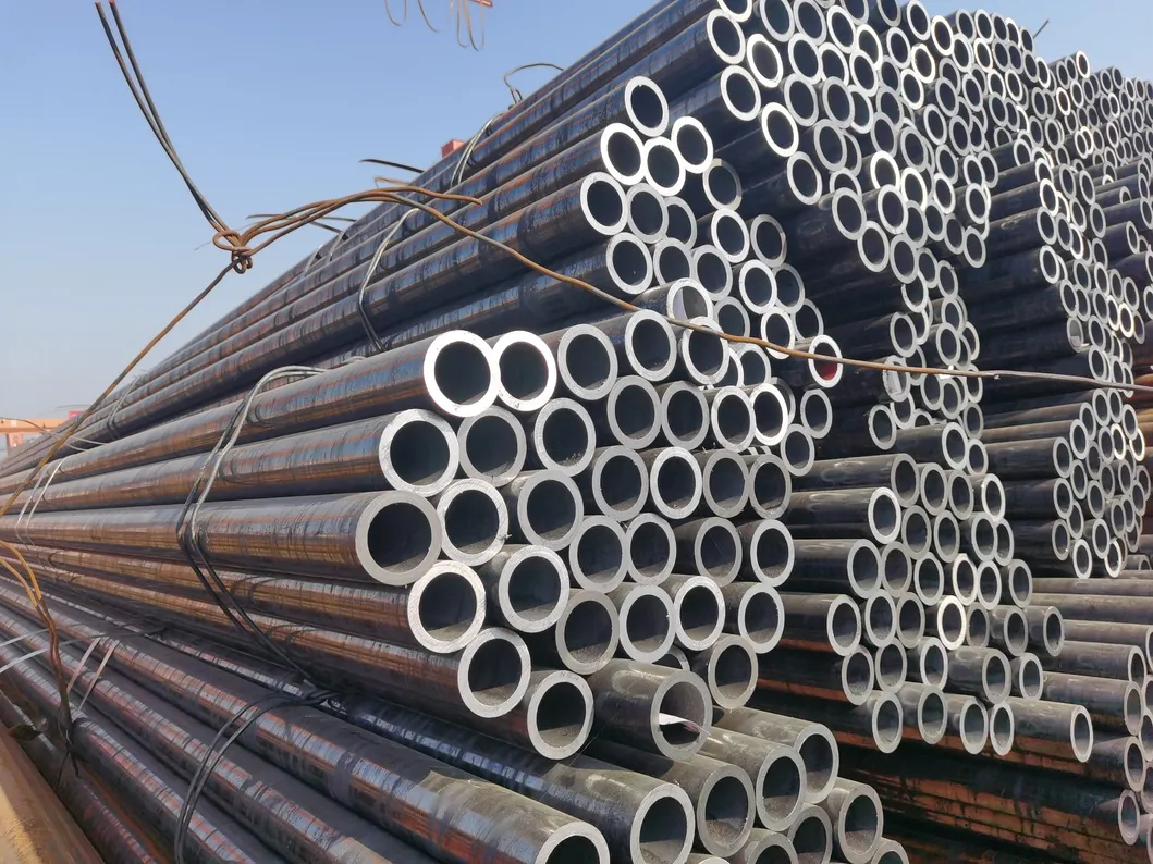 1/2"-24" (20mm-610mm) ASTM JIS DIN GB Standard Galvanized/ERW/Welded/Seamless/Spiral/Stainless/Casing Steel Pipe for Greenhouse/Scaffolding/Furniture