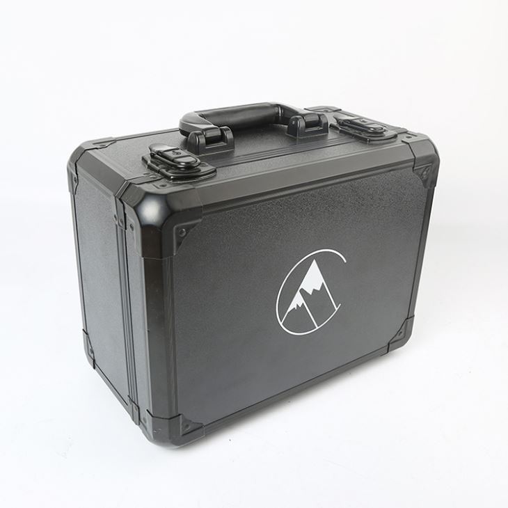 Why Choose an Aluminum Equipment Case for Your Devices?