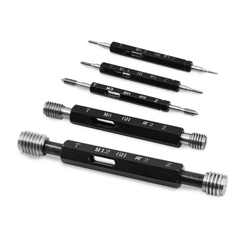What Is the Correct Way to Lubricate and Clean a Thread Plug Gauge (LG) Without Damaging It