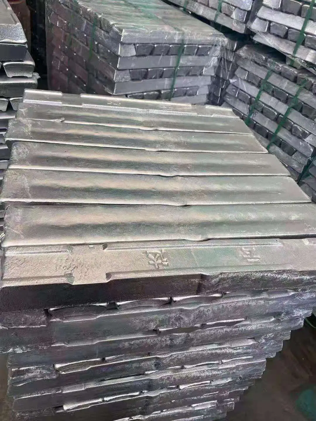 Aluminum Ingot 99.7 Purity