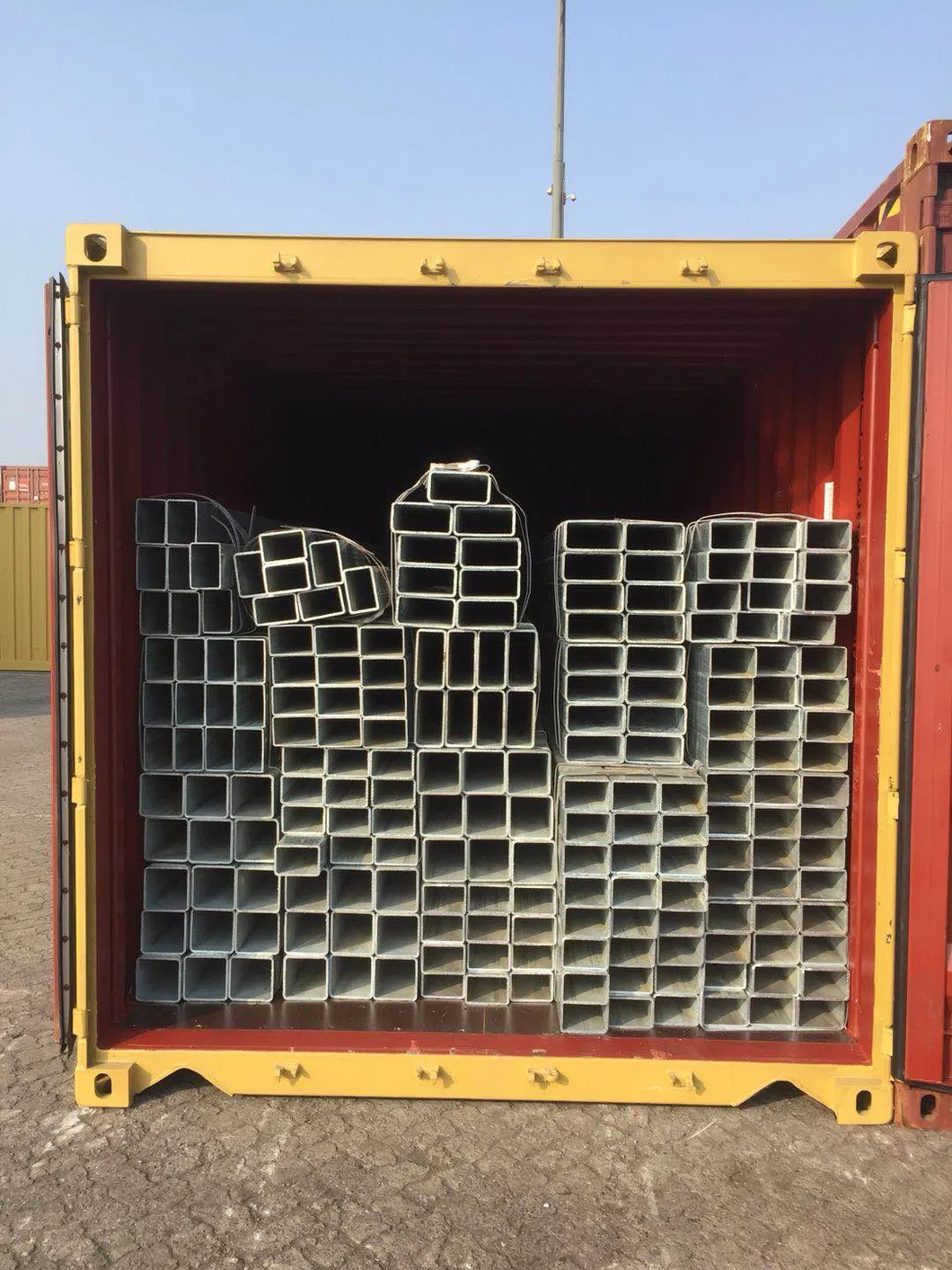 ASTM A500 Grade a Hot Dipped Welded and Non-Alloy Galvanized Square Steel Tubes