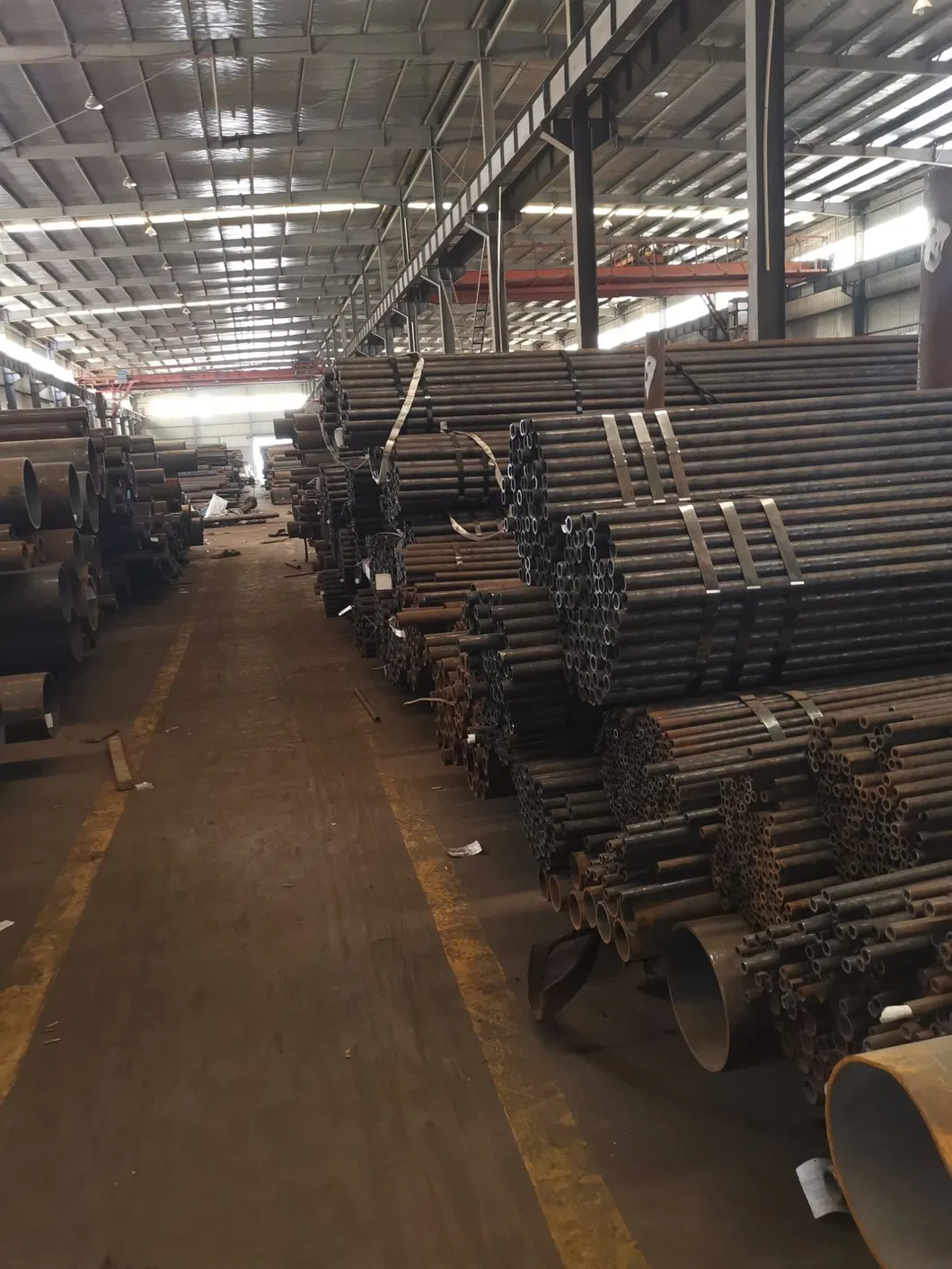 Black API 5L ASTM A106 A53 Seamless Steel Pipe for Petroleum Pipeline Industrial