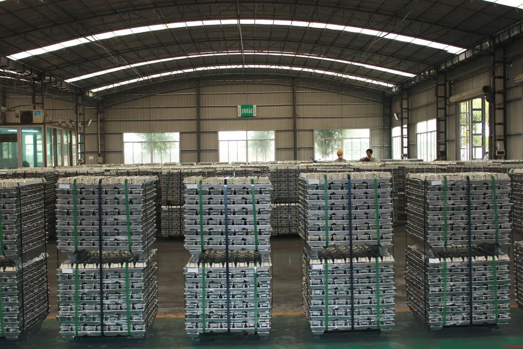 High-Quality Aluminum Ingots with a Purity of 99.99%, Low Prices, Factory Direct Sales, Please Feel Free to Inquire