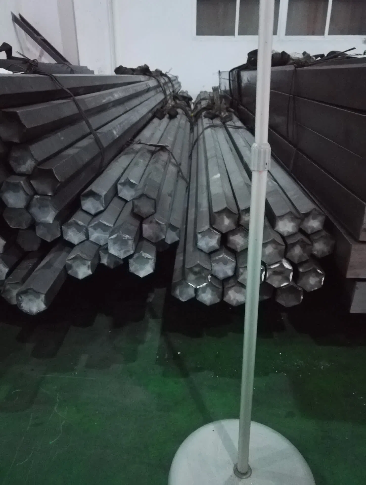 Low Price JIS S45c, GB 45, GB U20452 , Ss 1650, Ss 1672 Carbon Alloy Structural Steel Hexagon Bar