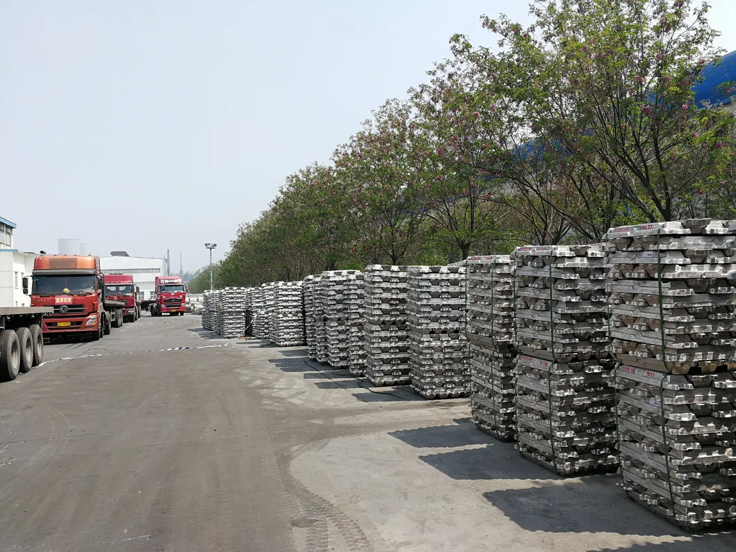 Purity 99.7% Aluminium Ingot/ Aluminum Alloy Ingot for Sale