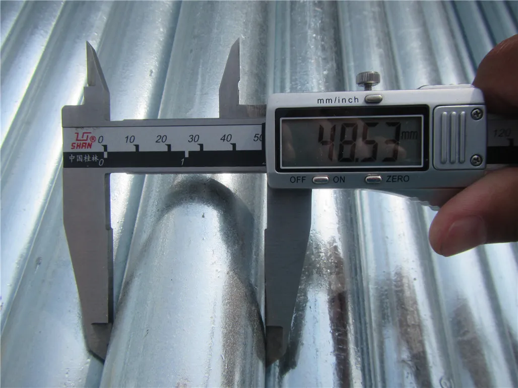 Tianjin Factory Threading Galvanized Steel Pipes and Tubes with Couplers for Sale